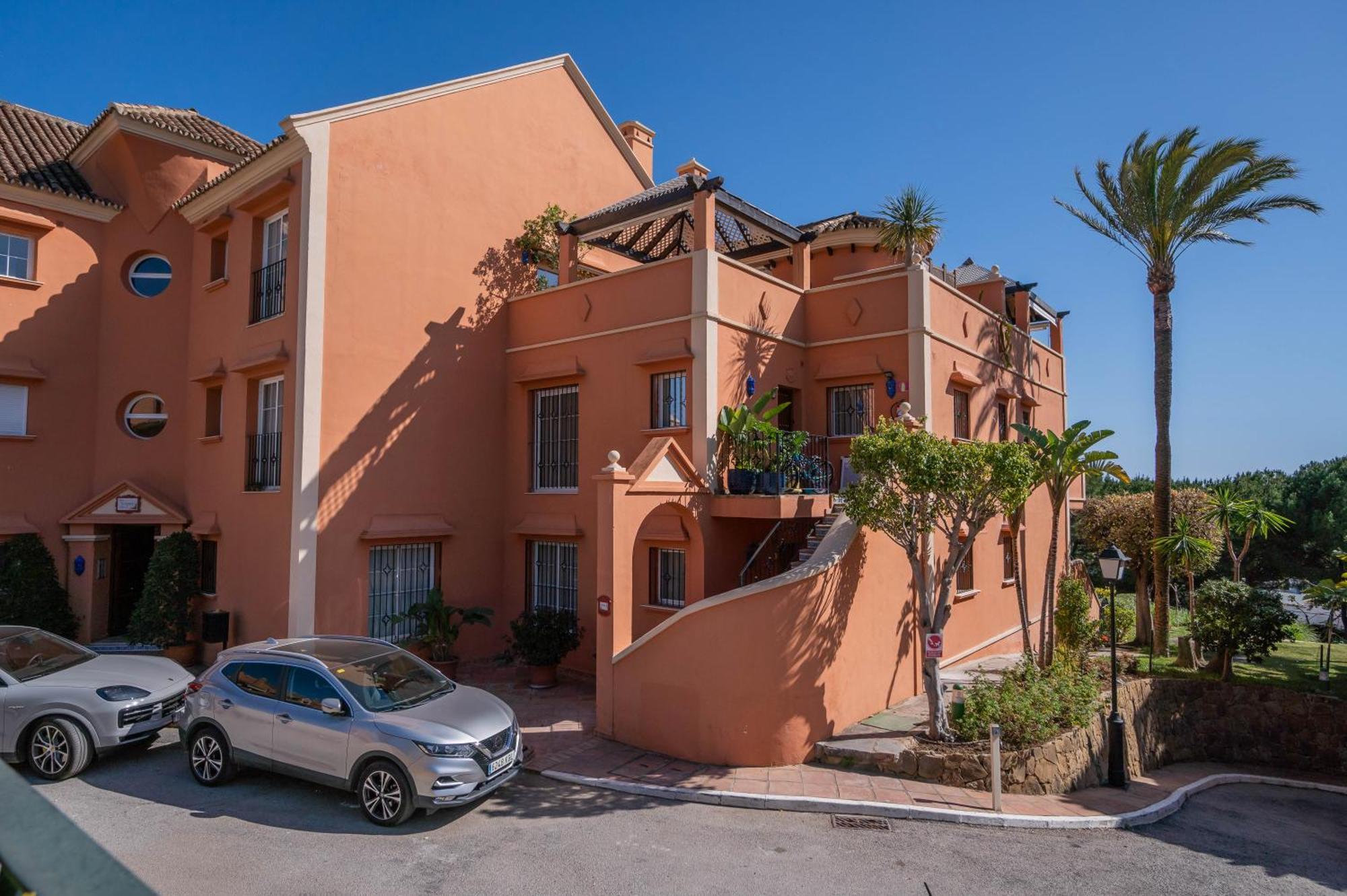 Luxury 3 Bdrm With Private Pool And Stunning Sea Views Marbella
