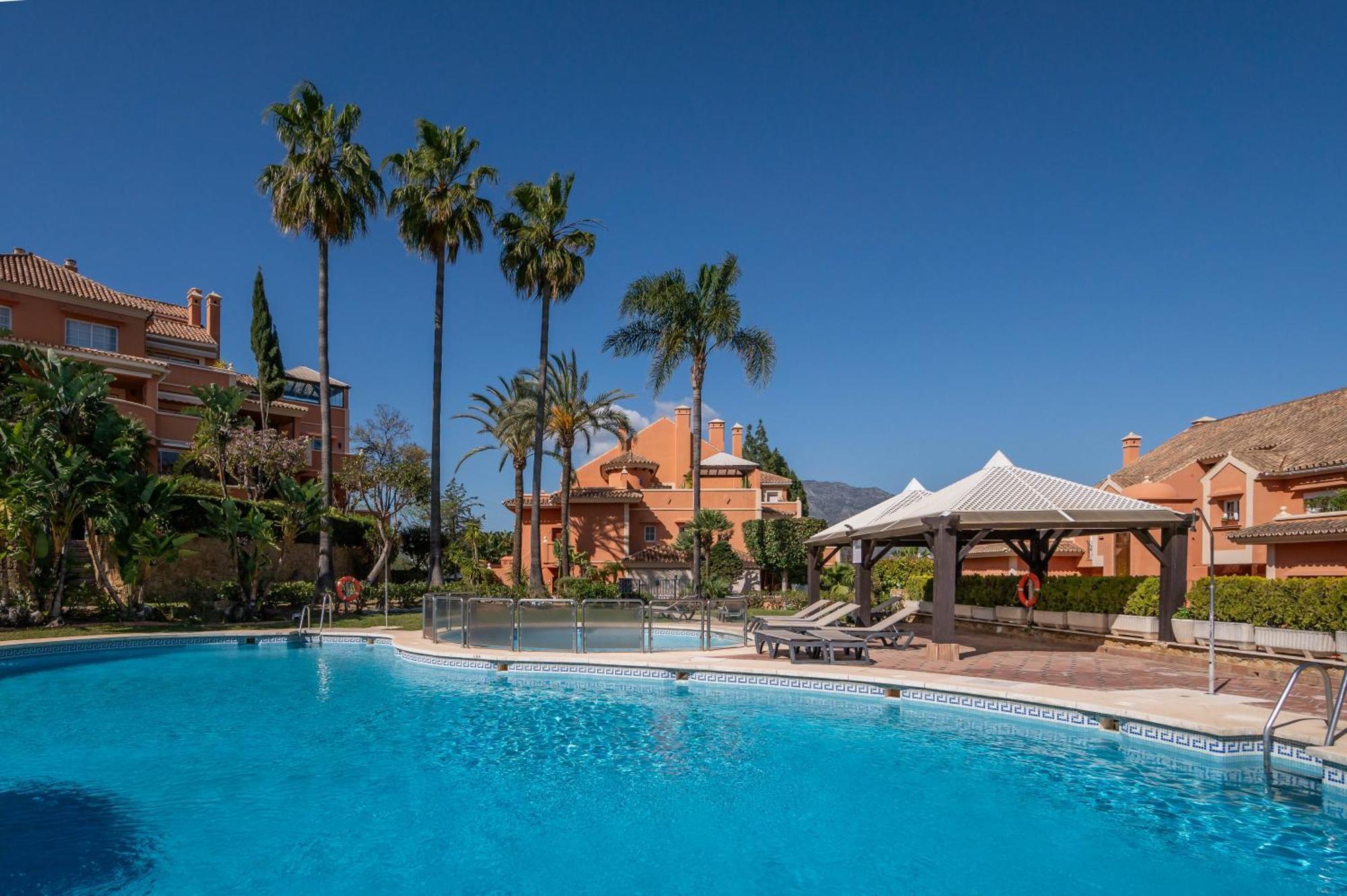 Luxury 3 Bdrm With Private Pool And Stunning Sea Views Apartamento *